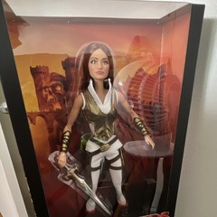 Mattel Masters of the Universe Teela Action Figure w/ Sword, Multicolor