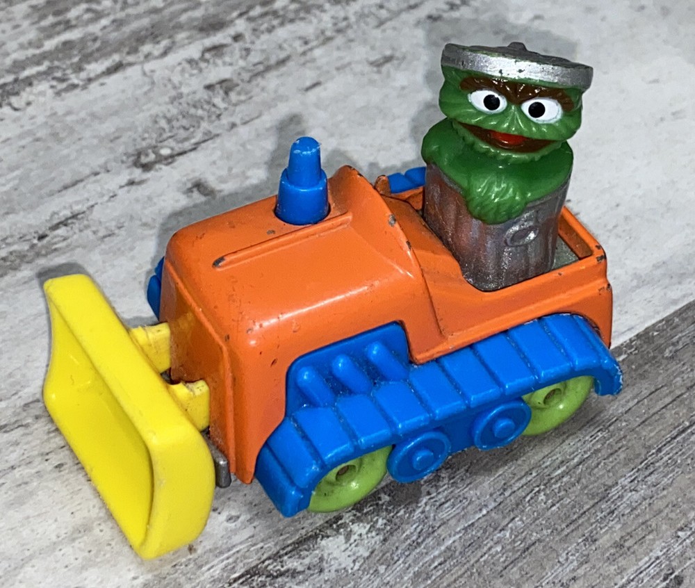 1981 Sesame Street Die Cast Oscar The Grouch Trash Car Vehicle Hasbro Muppets