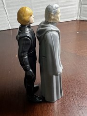 VINTAGE KENNER STAR WARS 1983-84 LUKE JEDI AND ANAKIN SKYWALKER FATHER & SON LOT