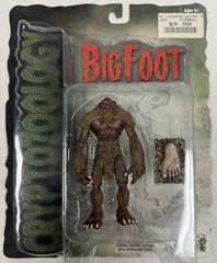 Mezco Cryptozoology Bigfoot 4″ Figure/Toy & Foot Print 2003