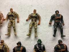 Unbranded Action Figures Army Men Military Soldiers Lot of 11.
