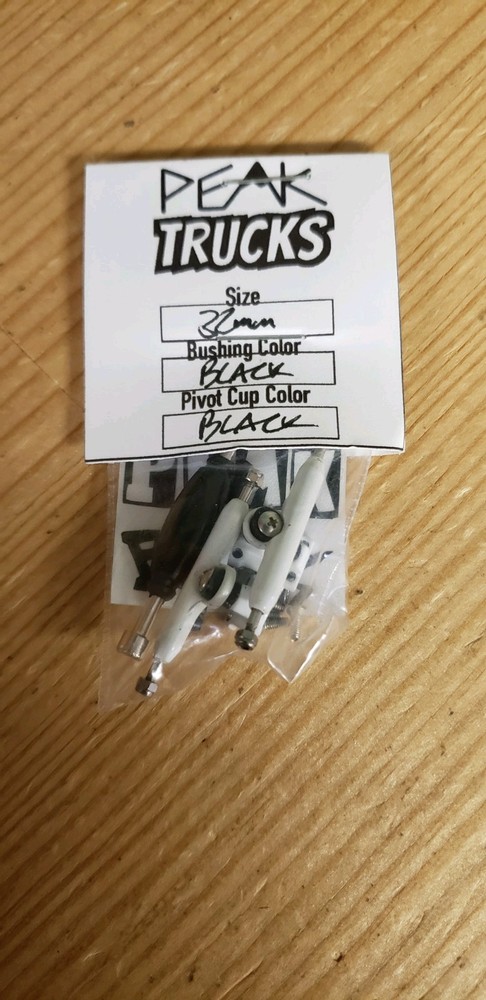 Peak Fingerboard Trucks 32 Mm White W Black Bushings Stickers Nuts Screws tool