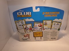Club Penguin 2″ Mix ‘N Match Figure Pack (BANDPLAYER KET )