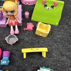 Shopkins Happy Places Furniture, Accessories, Dolls, And Some McDonald’s Lot 67