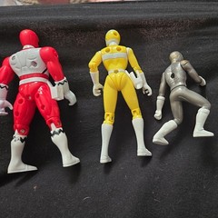 Bandai Vintage Power Rangers in Space Astro Yellow Ranger 1997 w/ 2 more figures