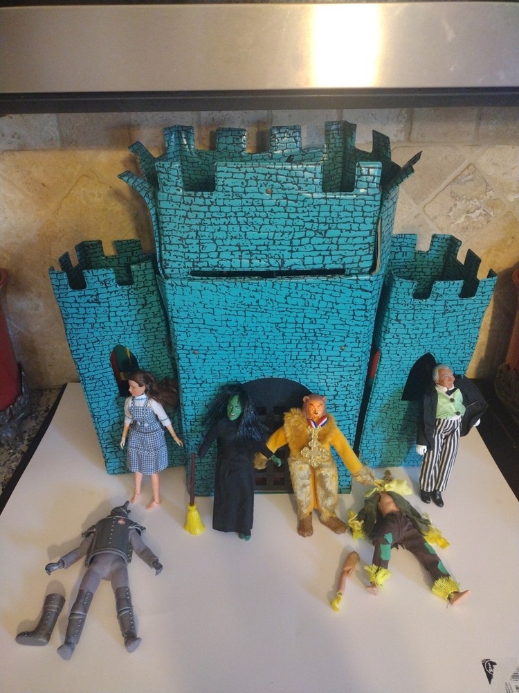 MEGO 1974 THE WIZARD OF OZ – WITCH’S CASTLE WITH WITCH FIGURES RARE