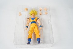 S.H.Figuarts Super Saiyan Son Goku 1.0 Dragon Ball Z 2010 Bandai