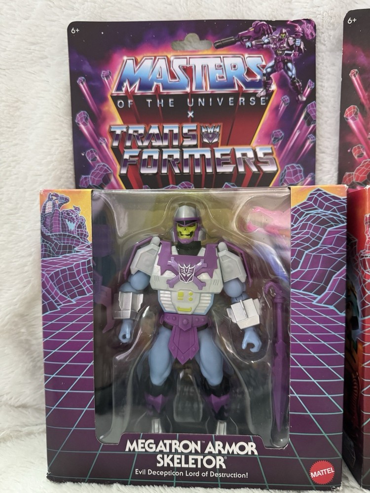 Mattel Masters of The Universe X Transformers Megatron Armor Skeletor Figure NIB