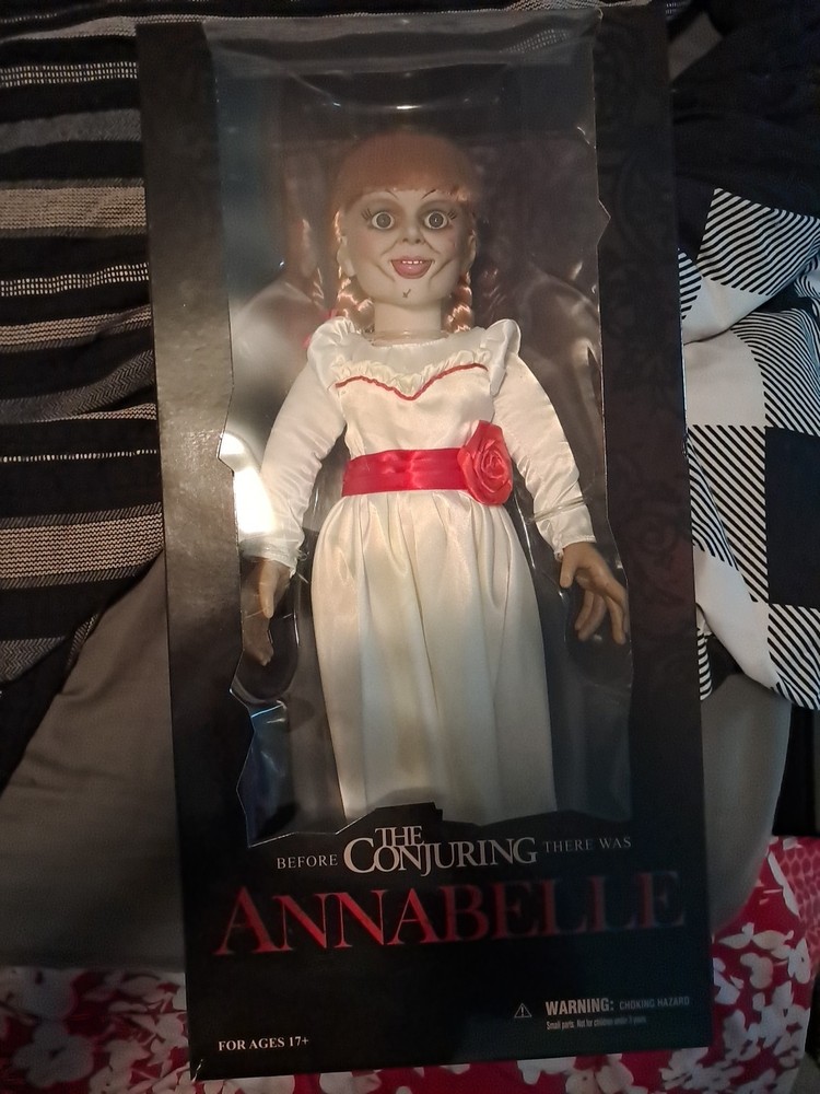 Mezco The Conjuring Universe 18″ Annabelle Roto Plush Doll Replica