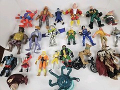 Large 1990’s Action Figure Toy Lot; Scooby Doo, Power Rangers, Ninja Turtles Etc