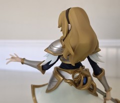 League of Legends #22 Lux Unlocked RETIRED Figure Statue Riot Luxanna Crownguard