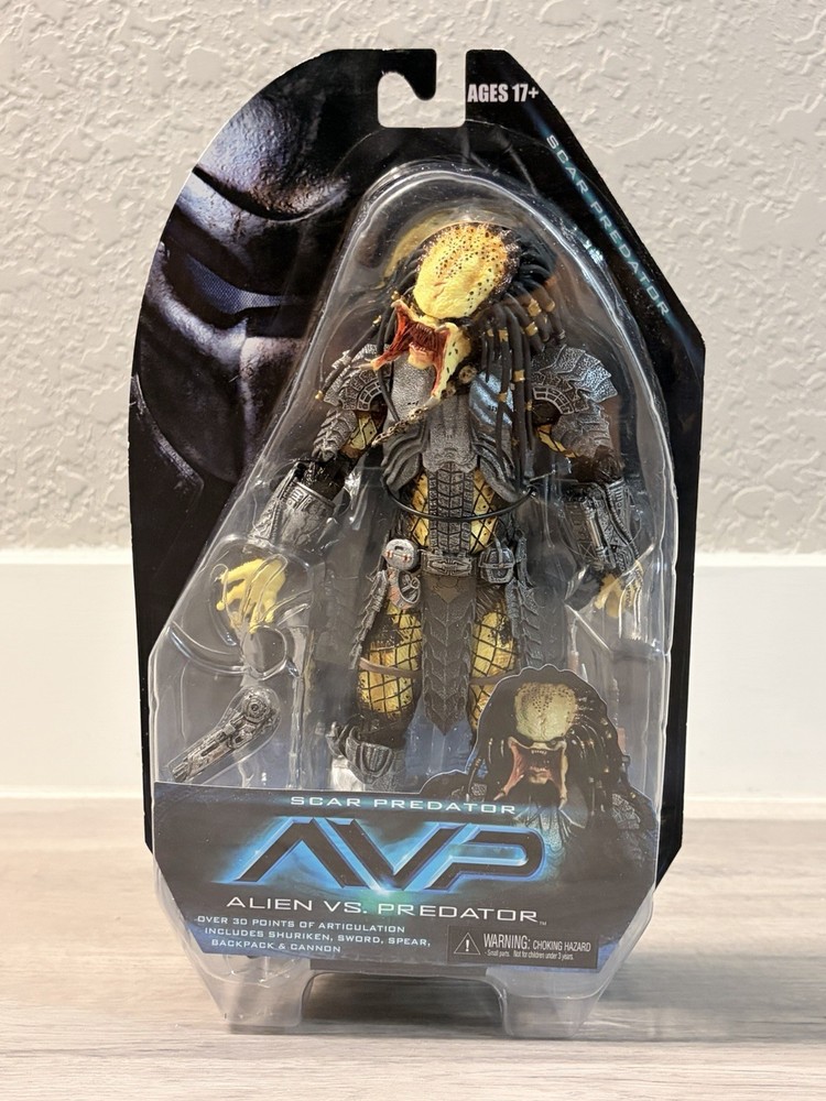 NECA Alien vs Predator Series 14 Unmasked Scar Predator AVP Figure NIP RARE VHTF