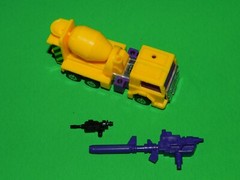 Hasbro Transformers Generation 2 G2 Yellow Constructicon Mixmaster Devastator