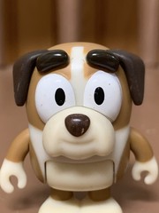 Bluey Family & Friends Posable Figure WINTON English Bulldog