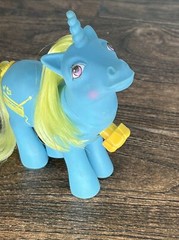MY LITTLE PONY G1 DANCE N PRANCE DJ HASBRO BLUE W/ YELLOW MANE TAIL SPINS
