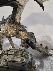 2005 McfarlaneDragons Quest for the Lost King Komodo Clan Dragon Series 1