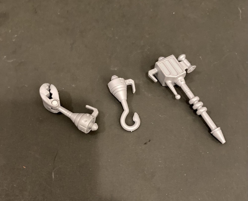 Mattel Masters of the Universe Classics Weapons Pak ROBOTO Weapons MOTUC MOTU