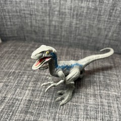 Jurassic World Attack Pack Velociraptor Blue Action 7″ Figure 2017