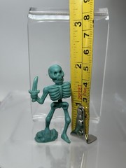 NECLOS FORTRESS Part 1 Skeleton Keshi Figure