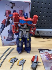 Maketoys MTCD-01 Striker Manus Cross Dimension series