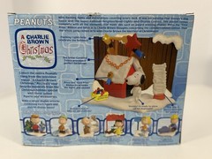 Peanuts Charlie Brown Christmas Snoopy Contest Winning Display Playset NIB