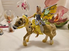 Schleich Bayala Ice Sleigh w/ Ki-Kuki Ice Cat & Elf Carriage w/ Fairies & Horse