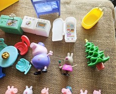Peppa Pig 24pc Dollhouse Playset W/ Figures, Furniture, Christmas Tree, Unicorn