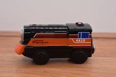 Lionel Learning Curve Wooden Battery Powered Daylight Train Compatible Thomas