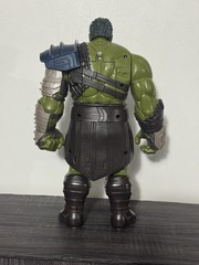 Hasbro Marvel Thor Ragnarok 13.5” Electronic Talking Gladiator Hulk Figure Works