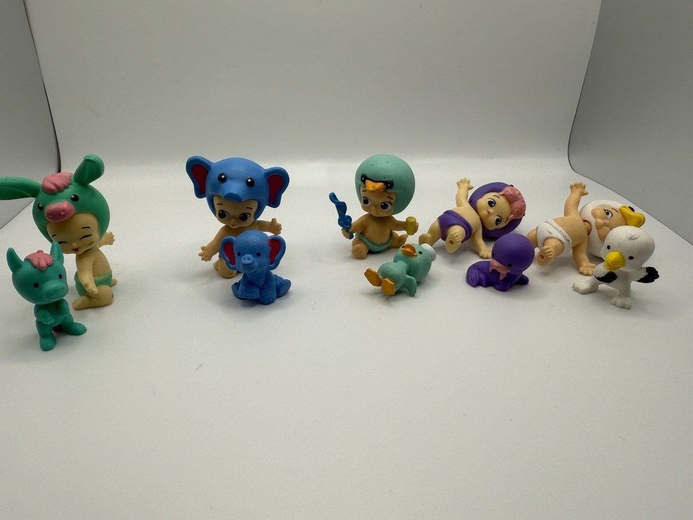 Twosies 10 PC Lot 5 Babies With Matching Pets Animals Moose Toys Miniature Baby