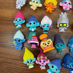 Dreamworks Trolls Figurines Band Together Lot of 80 Must have Collectables 1.5″