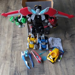 2017 Playmates Voltron Legendary Defender Ultimate Voltron 14″ Electronic Figure