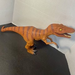 Toys R Us Velociraptor Dinosaur 18” Figure Soft Plastic Rubber 2014