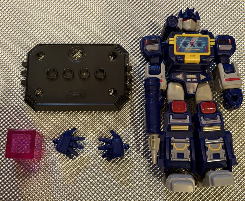 Blokees Transformers Galaxy Version 3 Autobot Run Soundwave 1/12 model figure