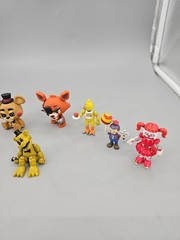 FNAF Five Nights at Freddy’s Lot of 10 Random Figures 1″ to 3″