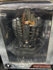 MISB NECA Cinemachines PREDATOR Lost Tribe Ship Alien Space Die CAST Vehicle NEW