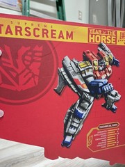 Transformers Starscream Platinum Edition Year of the Horse MISB Toys”R”Us Exclus