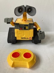 Disney Pixar WALL-E Remote Control Robot Think Way Toy Yellow Black With Remote
