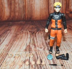 S.H. FIGUARTS Naruto Uzumaki The Jinchuriki Entrusted With Hope Open Box