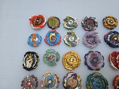 Huge Lot Beyblade metal Burst 24 Pc Beyblade Metal Collection