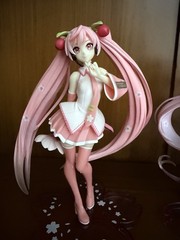 Hatsune Miku Figure Lot – 3pcs Set – Sakura Miku