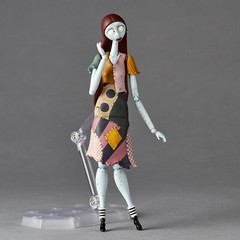 KAIYODO REVOLTECH TIM BURTON’S THE NIGHTMARE BEFORE CHRISTMAS SALLY 175mm