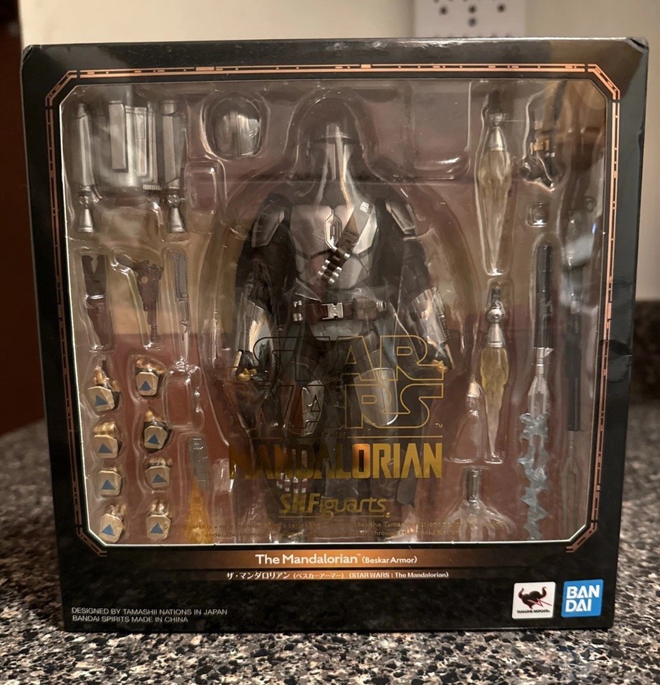S.H.Figuarts Star Wars The Mandalorian Beskar Armor Action Figure Bandai Spirits