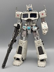 Transformers MDLX ThreeZero Ultra Magnus Complete
