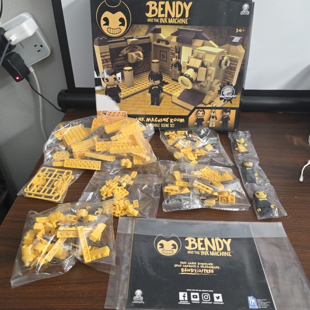 Basic Fun Bendy and The Ink Machine Room Buildable Scene Set Action Figure