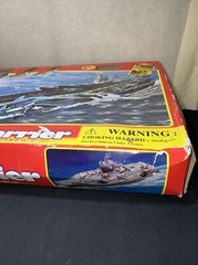 Vintage Kidz Fun US UNIVERSAL AIRCRAFT CARRIER With Realistic Fighter NOB