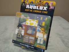 SEALED ROBLOX Celebrity Collection ADOPT ME: LEMONADE STAND w Virtual Item Code