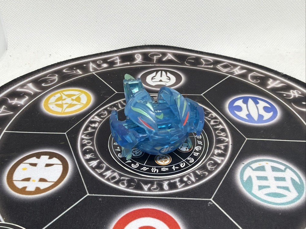 Bakugan Battle Brawlers B2 Aquos Translucent Limulus VHTF