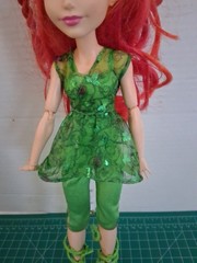 DC Super Hero Girls Poison Ivy 12″ Mattel Doll Posable Articulated Arms & Legs