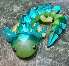 Sealed Teal and Green CRYSTALYNX 9″ AXOLOTL FIGURE & Crystal Egg 2026